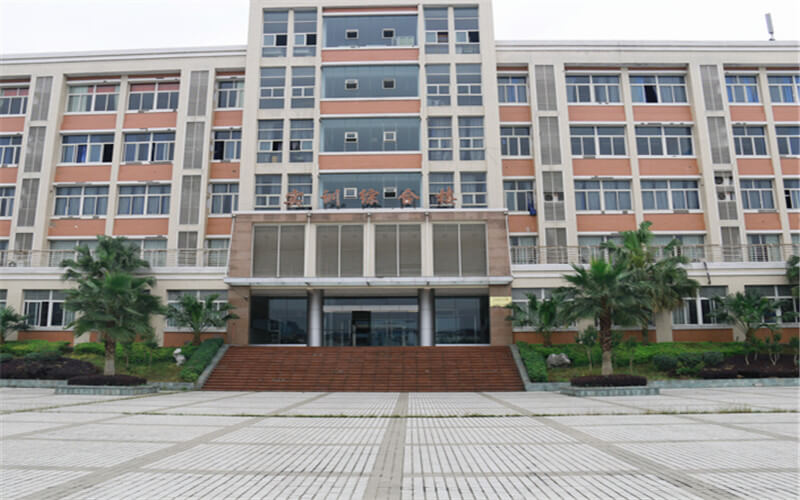 重庆安全技术职业学院_校园风光_学校景色