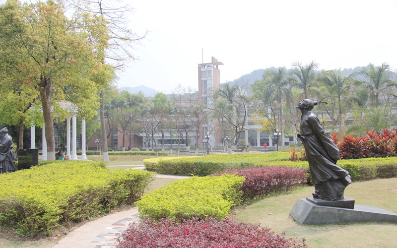 广东外语外贸大学_校园风光_学校景色