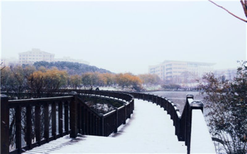 大连外国语大学_校园风光_学校景色