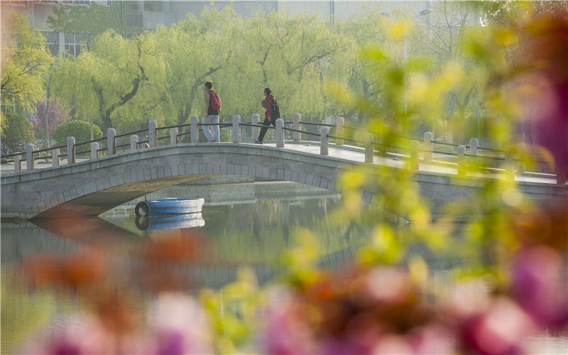 烟台大学_校园风光_365电子游戏(中国)官方网站景色