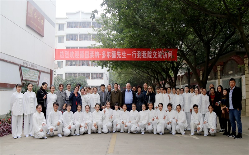 四川护理职业学院_校园风光_学校景色