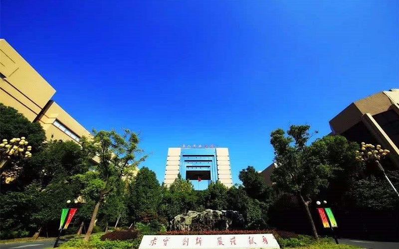 海军军医大学_校园风光_365电子游戏(中国)官方网站景色