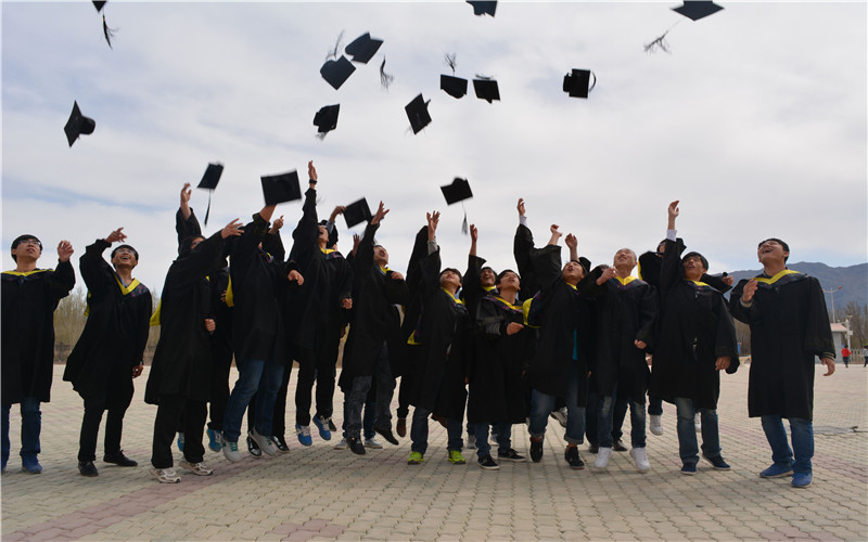 新疆能源职业技术学院_校园风光_学校景色