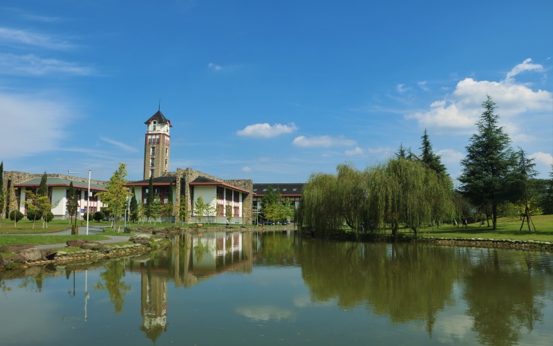 成都东软学院_校园风光_学校景色