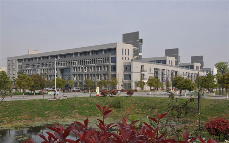 安徽工业大学_校园风光_学校景色