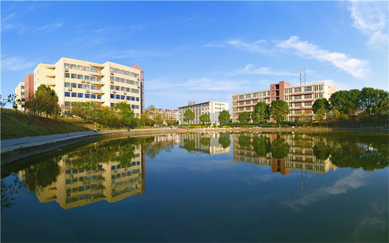 江西旅游商贸职业学院_校园风光_365电子游戏(中国)官方网站景色