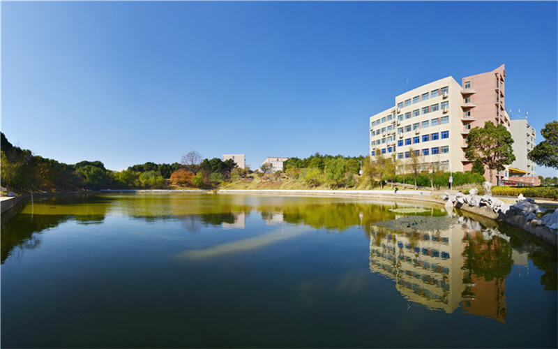 江西旅游商贸职业学院_校园风光_学校景色