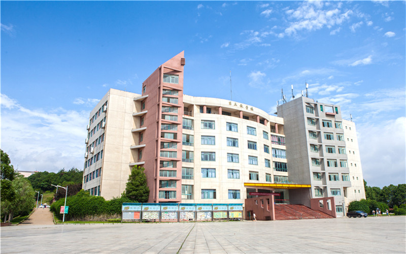 江西旅游商贸职业学院_校园风光_学校景色