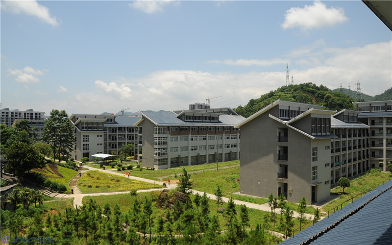 湘西民族职业技术学院_校园风光_学校景色