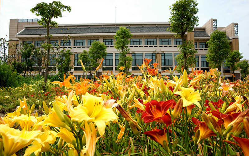 上海应用技术大学_校园风光_365电子游戏(中国)官方网站景色