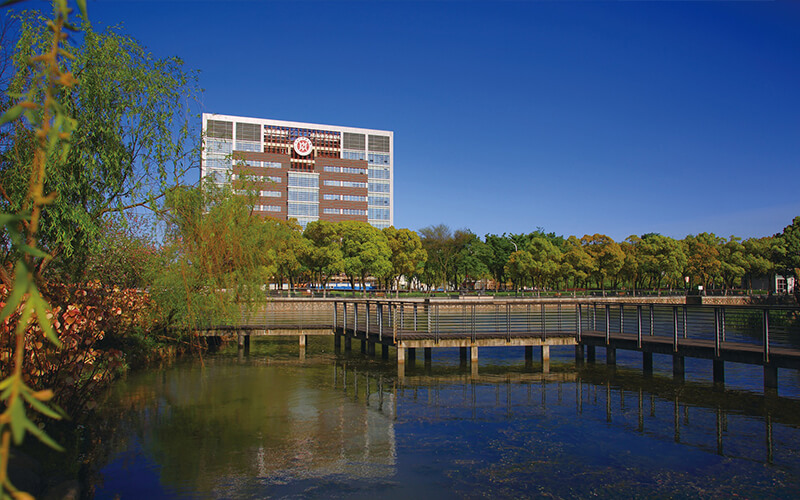 上海中医药大学_校园风光_学校景色