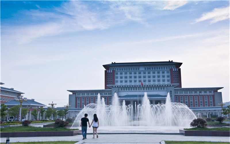 滁州职业技术学院_校园风光_学校景色