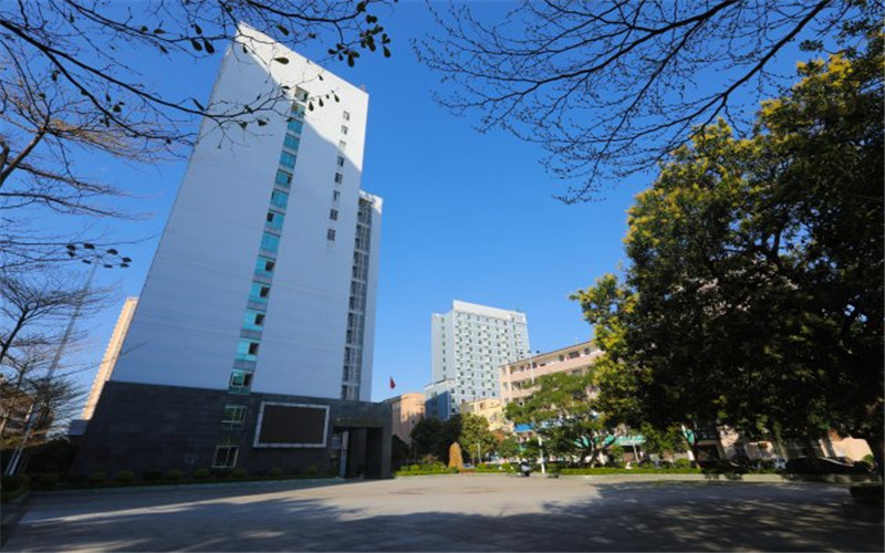 广西经贸职业技术学院_校园风光_学校景色