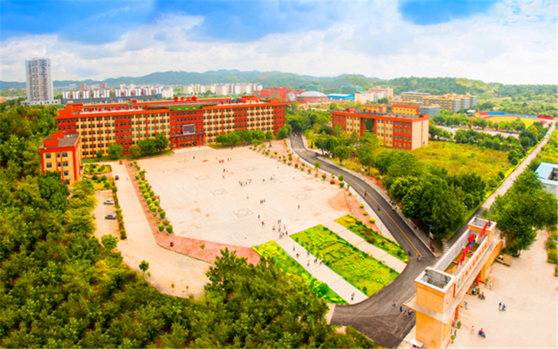 广西工程职业学院_校园风光_365电子游戏(中国)官方网站景色