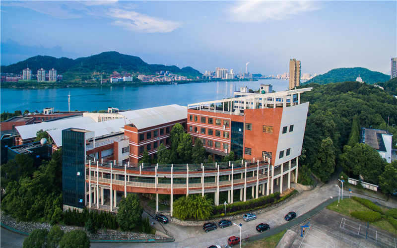 湖北理工学院_校园风光_学校景色