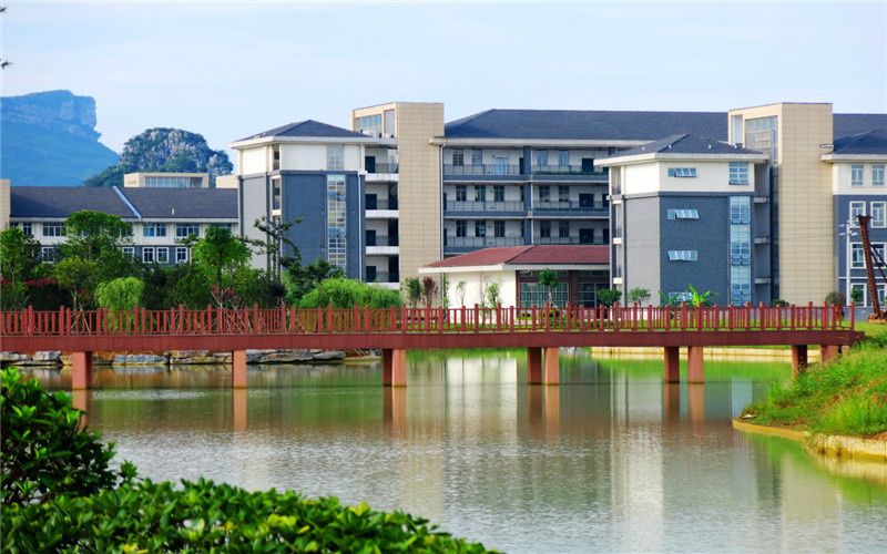 桂林医学院_校园风光_学校景色