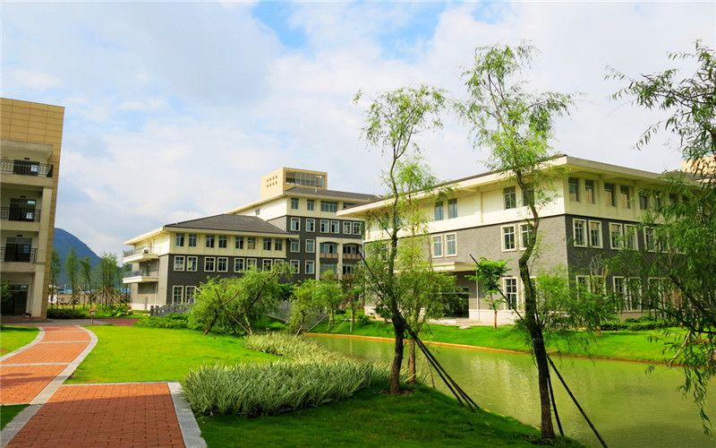 桂林医学院_校园风光_学校景色