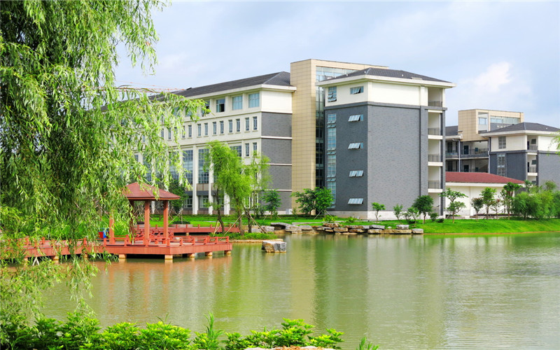 桂林医学院_校园风光_学校景色