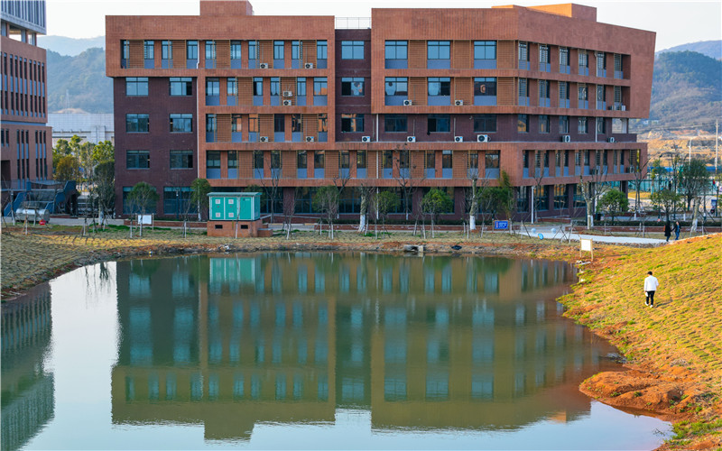 湖北师范大学文理学院_校园风光_学校景色