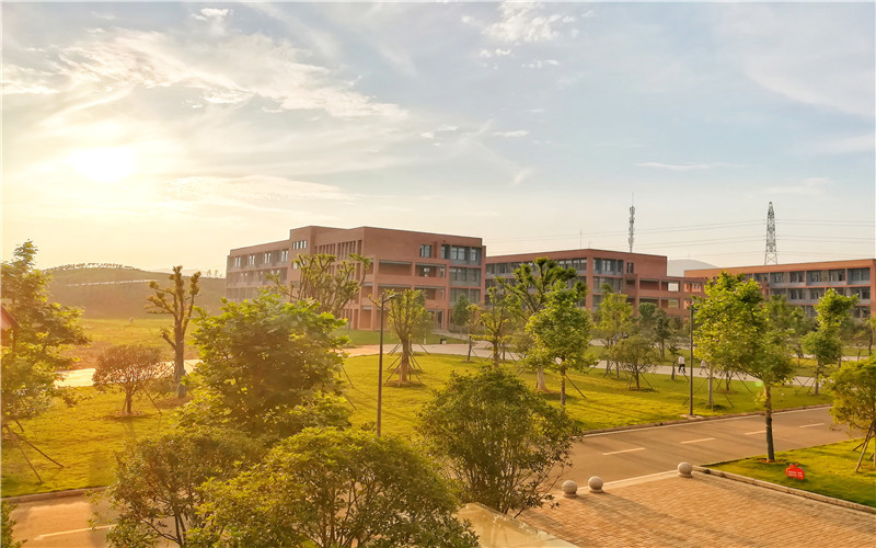 湖北师范大学文理学院_校园风光_学校景色