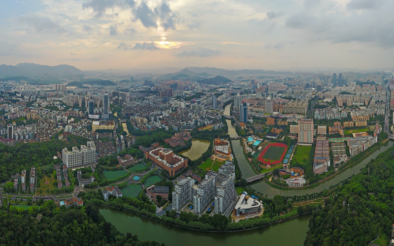 五邑大学_校园风光_学校景色