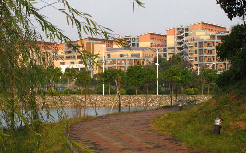 广东轻工职业技术学院_校园风光_学校景色