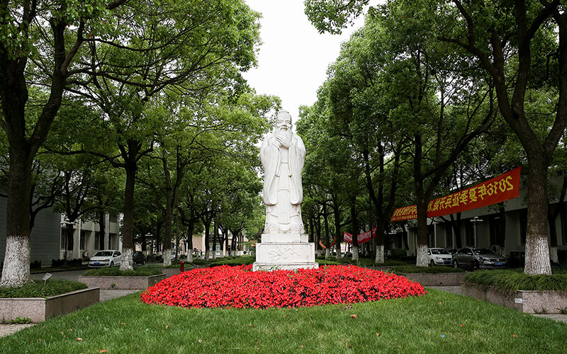 上海工商外国语职业学院_校园风光_学校景色