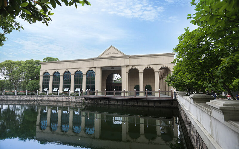 上海工商外国语职业学院_校园风光_学校景色