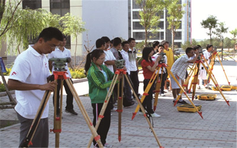 湖北国土资源职业学院_校园风光_学校景色