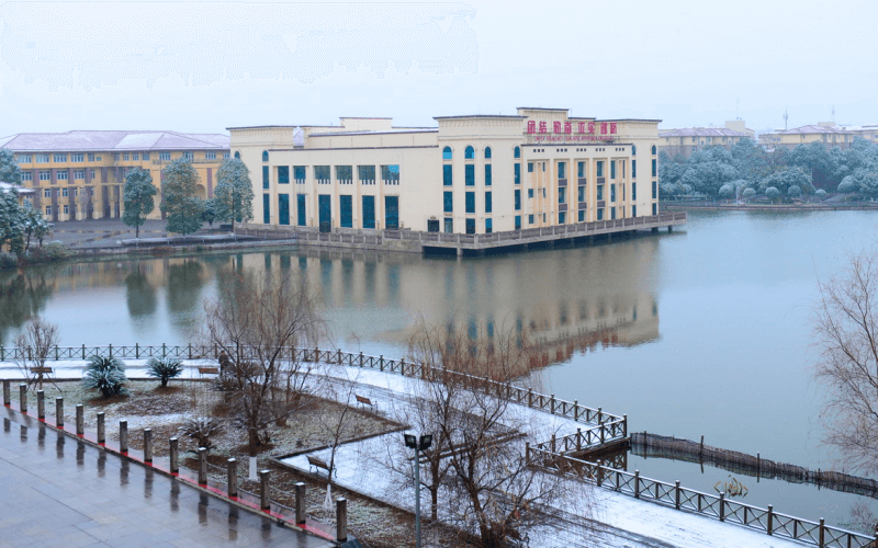 成都外国语学院_校园风光_学校景色