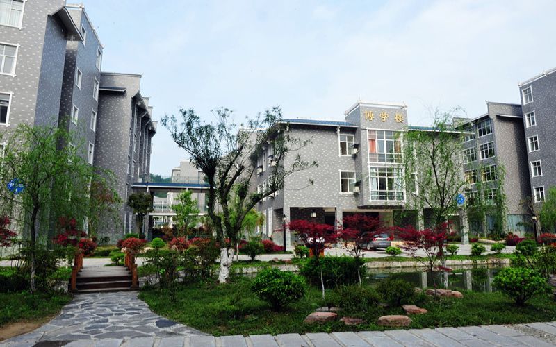 吉首大学张家界学院_校园风光_365电子游戏(中国)官方网站景色