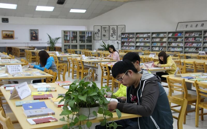 河北青年管理干部学院_校园风光_学校景色