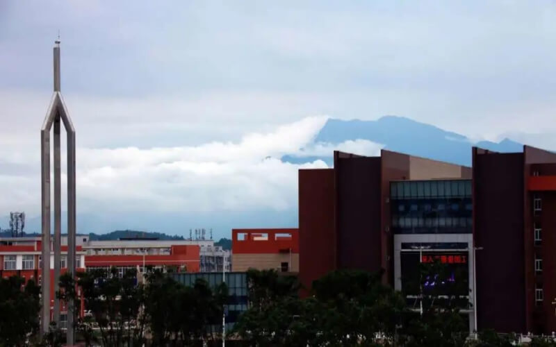 乐山职业技术学院_校园风光_学校景色