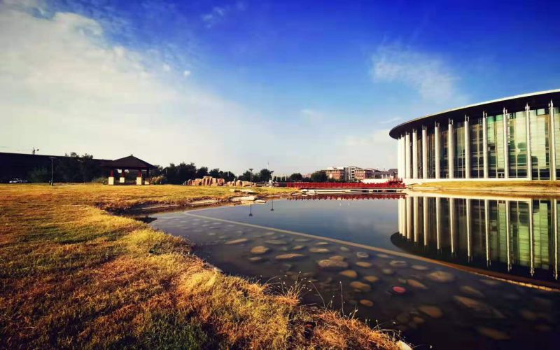 河南艺术职业学院_校园风光_学校景色