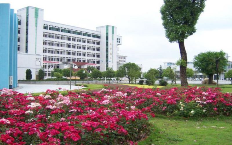 湖北黄冈应急管理职业技术学院_校园风光_学校景色