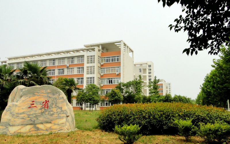 许昌职业技术学院_校园风光_学校景色