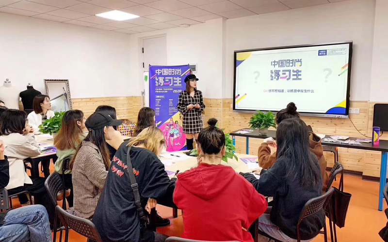 湖北商贸学院_校园风光_学校景色