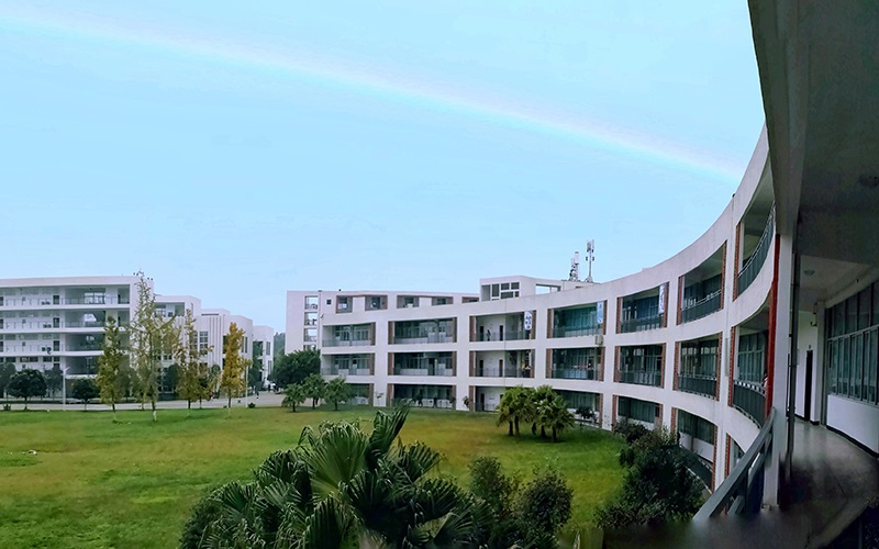 四川商务职业学院_校园风光_学校景色