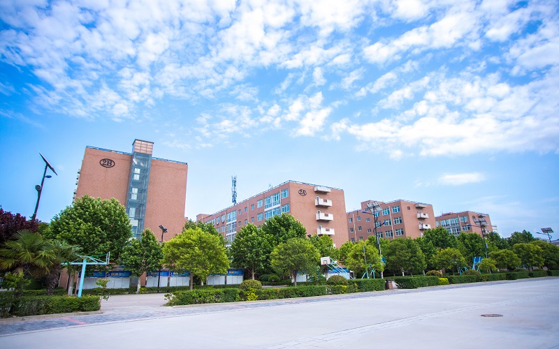 西安电力机械制造公司机电学院_校园风光_学校景色