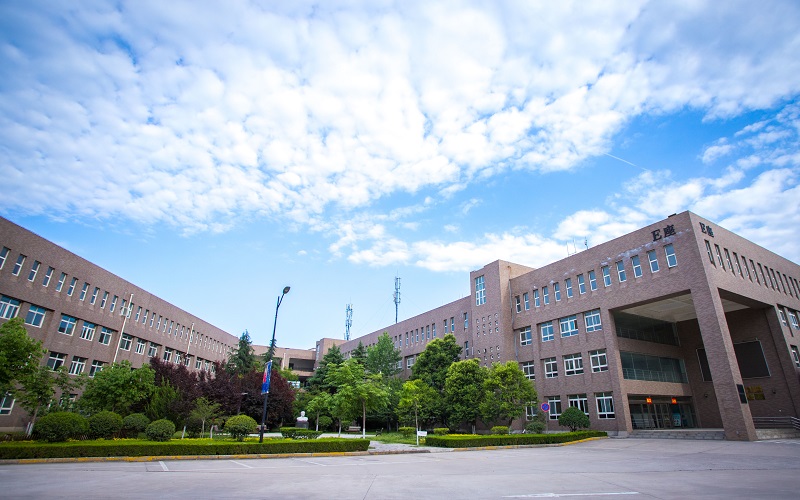 西安电力机械制造公司机电学院_校园风光_学校景色