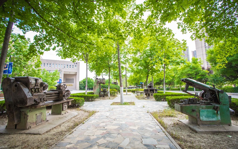 西安电力机械制造公司机电学院_校园风光_学校景色