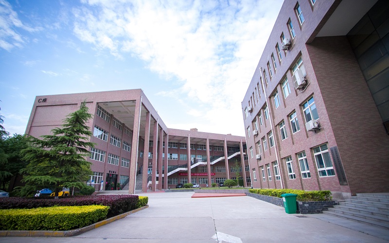 西安电力机械制造公司机电学院_校园风光_学校景色