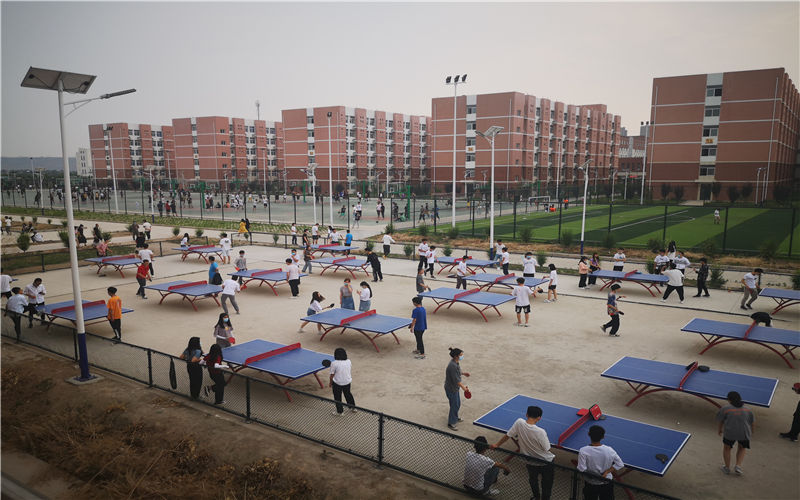 西安高新科技职业学院_校园风光_学校景色