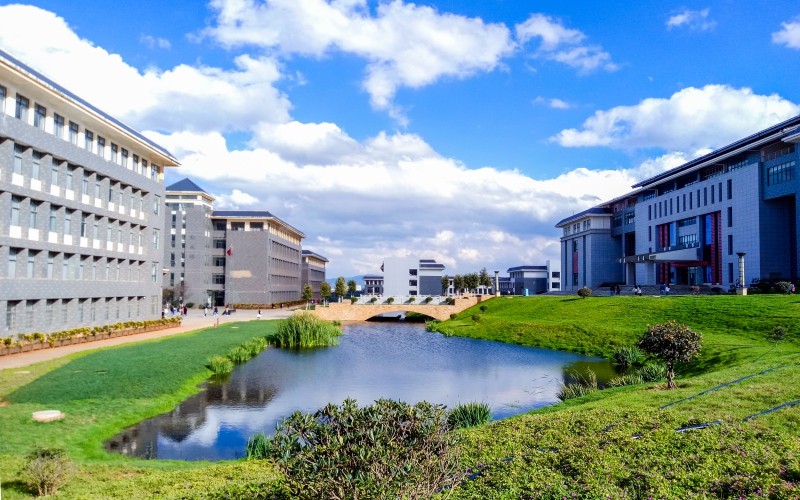 昆明城市学院_校园风光_学校景色