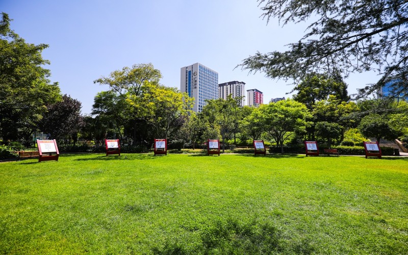 昆明城市学院_校园风光_学校景色