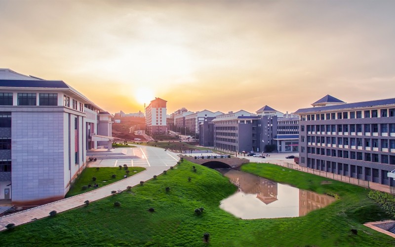 昆明城市学院_校园风光_学校景色