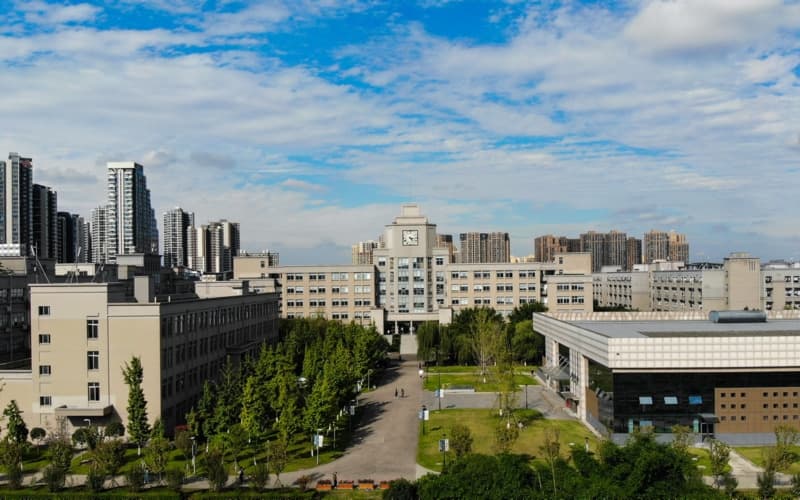 成都银杏酒店管理学院_校园风光_学校景色