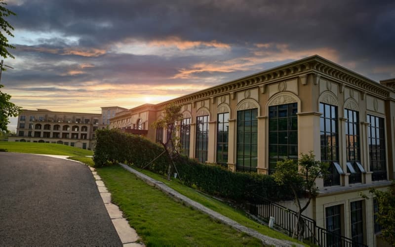 成都银杏酒店管理学院_校园风光_学校景色