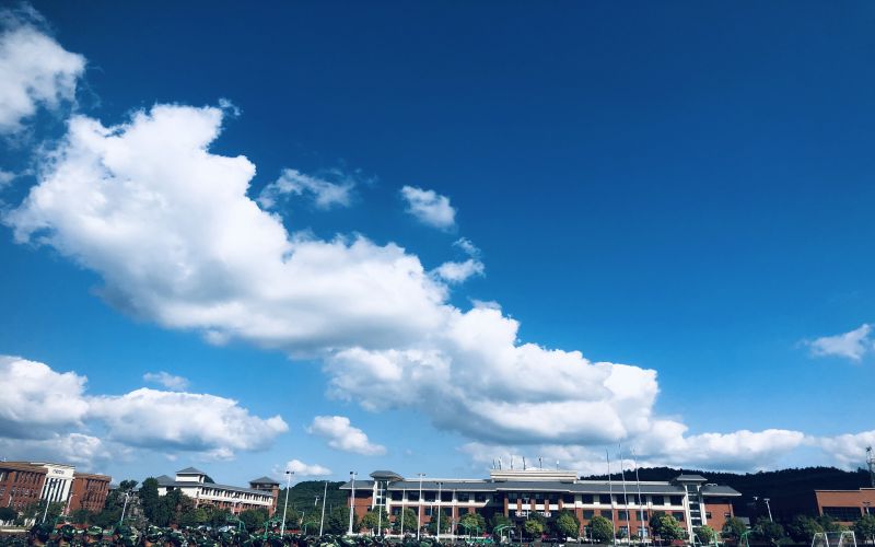 贵州铜仁数据职业学院_校园风光_学校景色