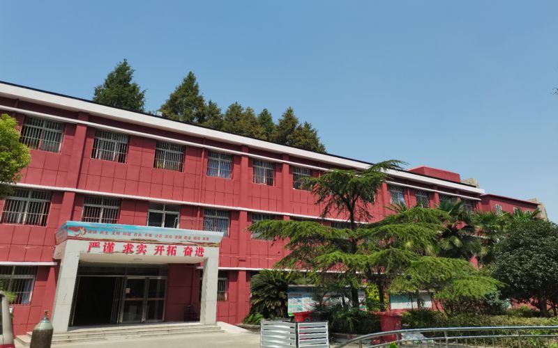 武汉科技职业学院_校园风光_365电子游戏(中国)官方网站景色